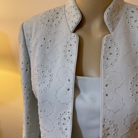 Albert Nipon Jacket & Matching sleeveless top Sz Sm. Clear Crystals on J… - Picture 5 of 15